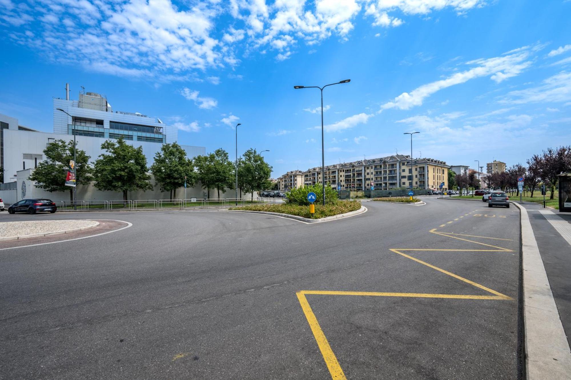 Cozy Suite Rogoredo Apartment Next To The Metro And Train Station Mailand Exterior foto