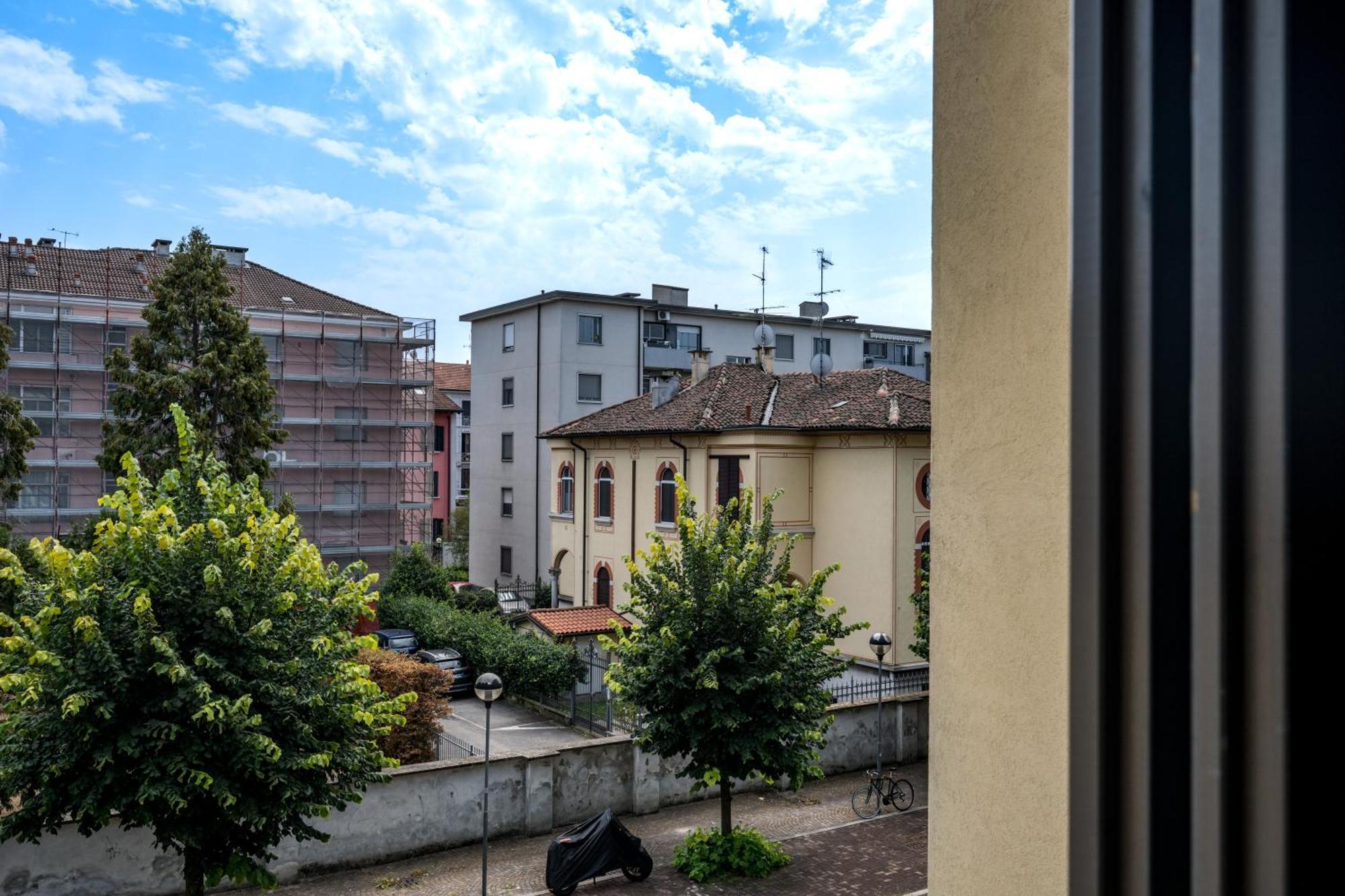Cozy Suite Rogoredo Apartment Next To The Metro And Train Station Mailand Exterior foto